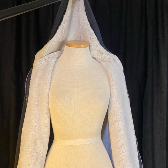 HOLLISTER HOODIE - Picture 6 of 6